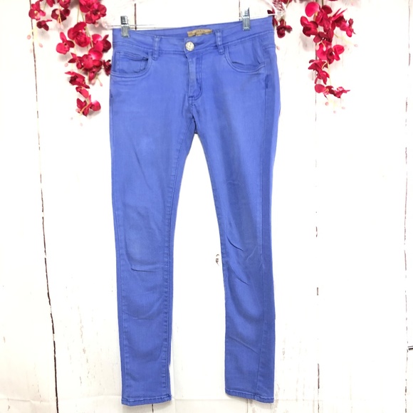 Romeo & Juliet Couture Denim - ROMEO & JULIET LIGHT BLUE SKINNY JEAN SIZE…